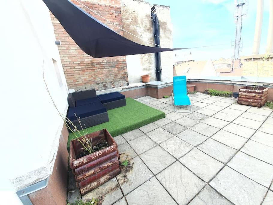 Master Apartment With Air Condition And Separated Rooftop Terrace Budapest Bagian luar foto
